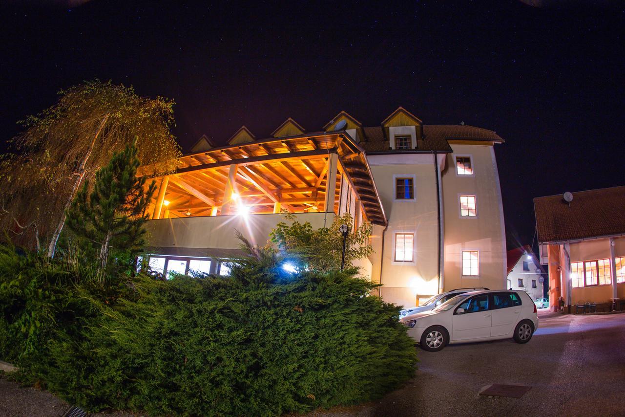 Hotel Kovac Osilnica Esterno foto